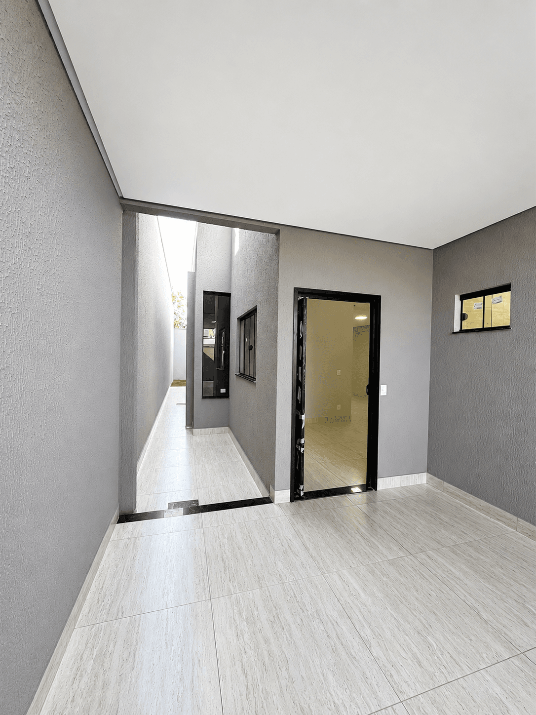 Baixou Venda Casa 3 quartos, Nova sendo: 1 suíte plena com pé-direito duplo; Solange Park Prox Joao Braz Goiania