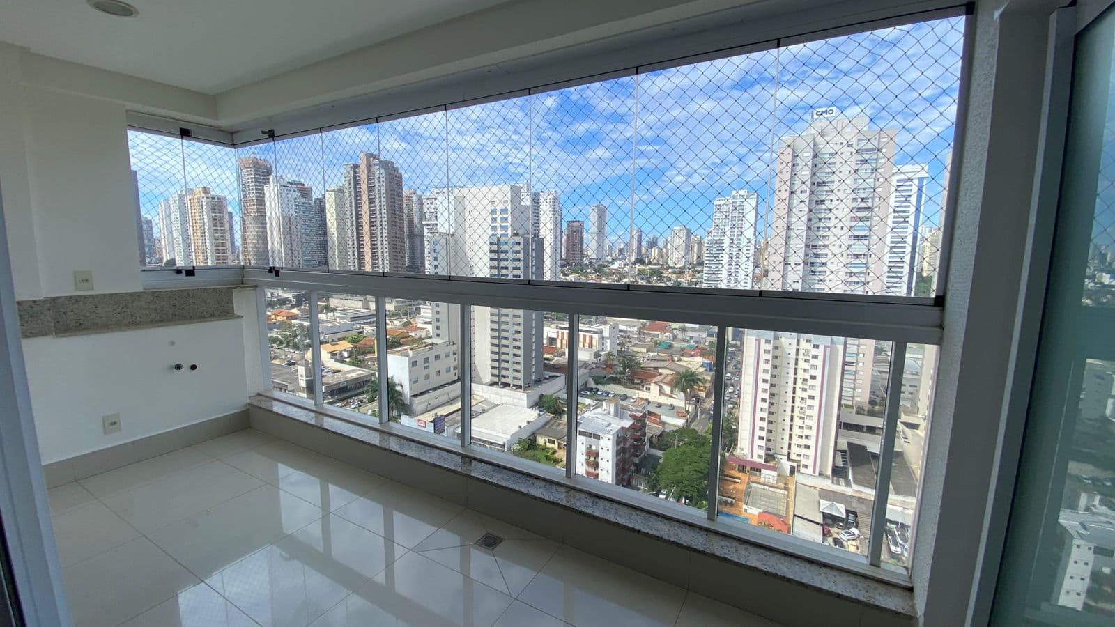 Apartamento com 3 suites no condomínio Like Bueno
