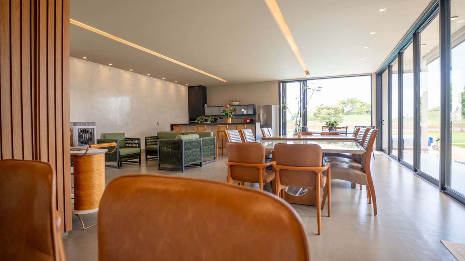 Espetacular Casa 1.250m² de Terreno, Vista Definitiva para o Campo de Golfe, Piscina de Raia e 5 Suítes R6.800.000,00