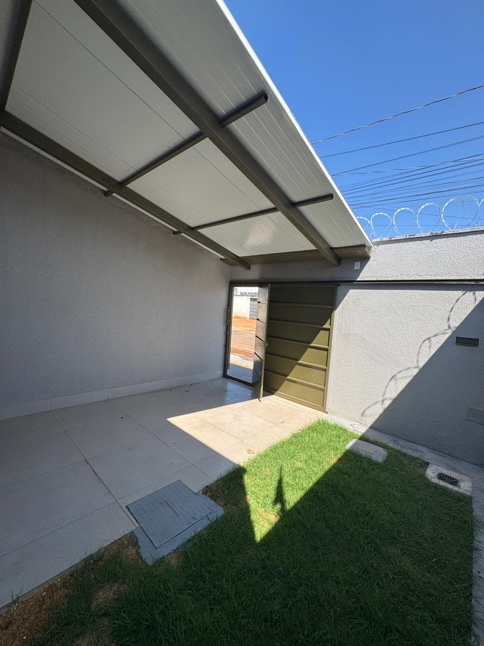 Casa no Setor Orlando de Morais, Goiânia - Entrada de R$ 22 mil, 2 quartos, Suíte e Área Gourmet