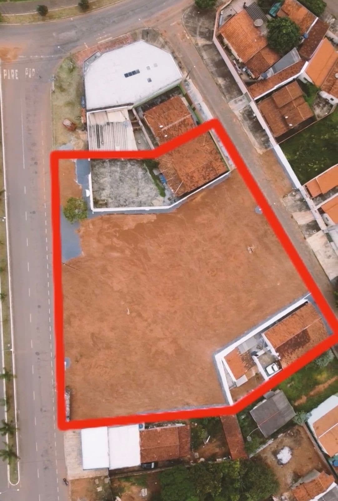 ÁREA COMERCIAL TRINDADE