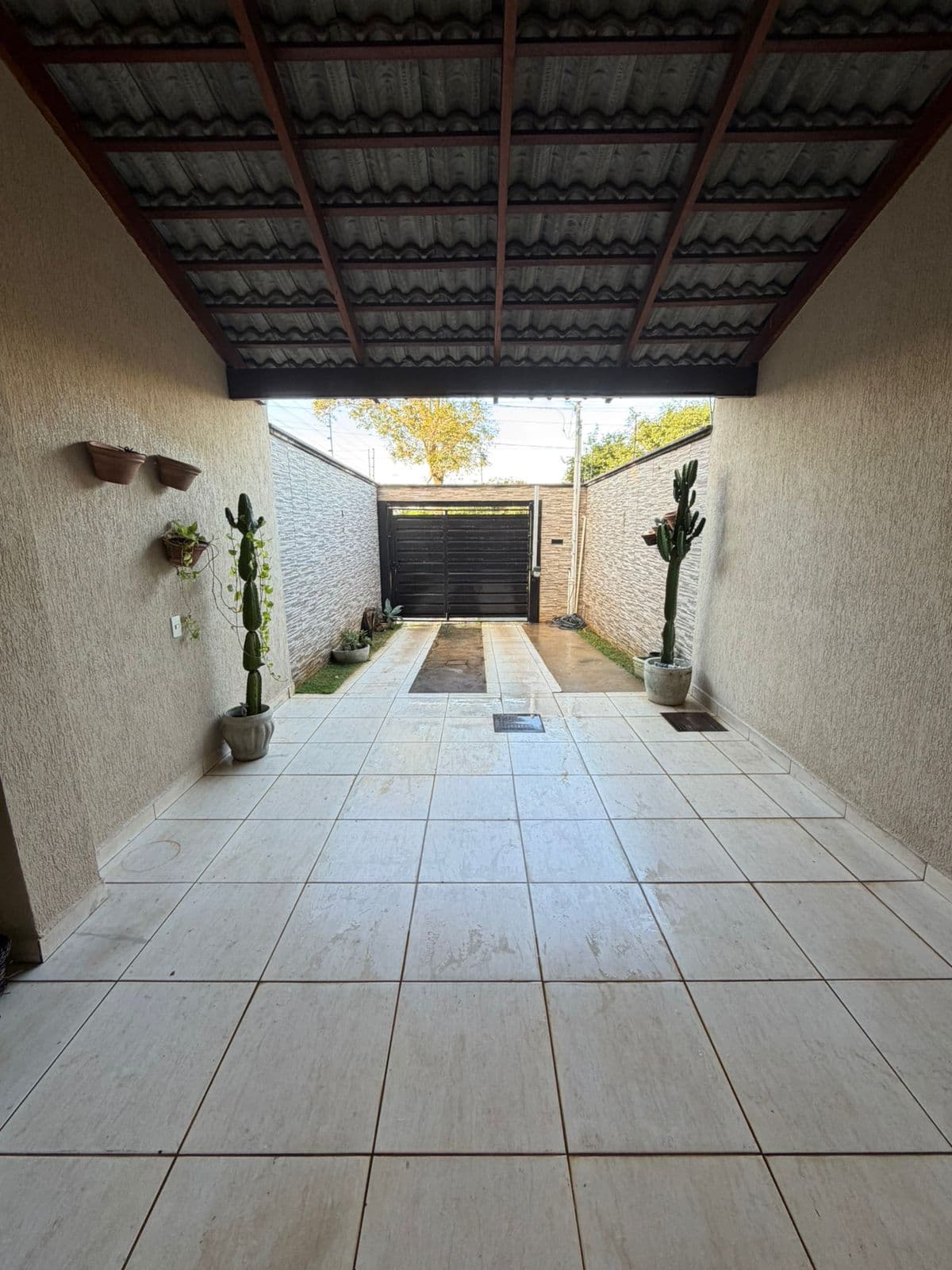 Setor Hugo de Moraes – Apenas 2 minutos do Passeio das Águas Casa Completa 3 QUARTOS 1 SUITE