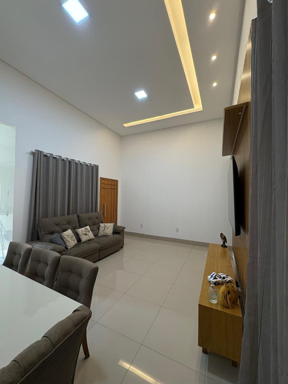 Casa 3 Quartos com Suíte e Espaço Gourmet, Jardim Colorado 150m² Goiânia