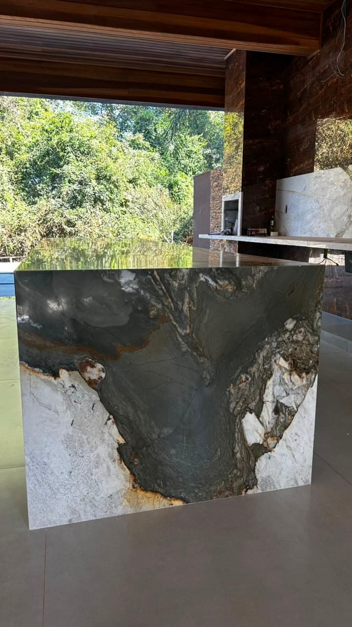 COND. DO LAGO SOBRADO DE ALTO PADRÃO À VENDA – EXCLUSIVO - SEM VIZINHO DE FRENTE NEM FUNDO