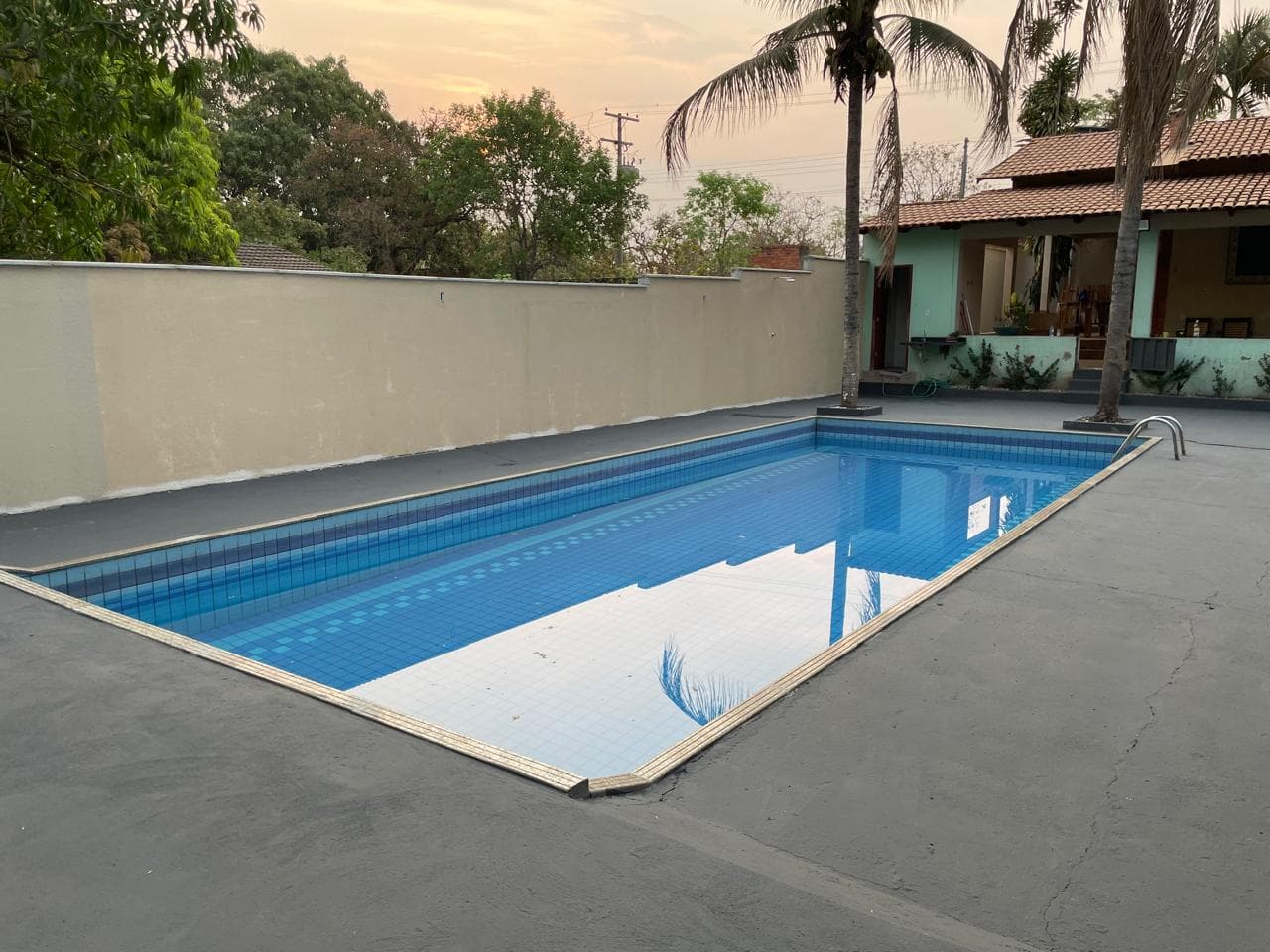 Chácara à Venda no Jardim dos Ipês, 1.000m² Piscinas, Mobiliada, Aparecida de Goiânia