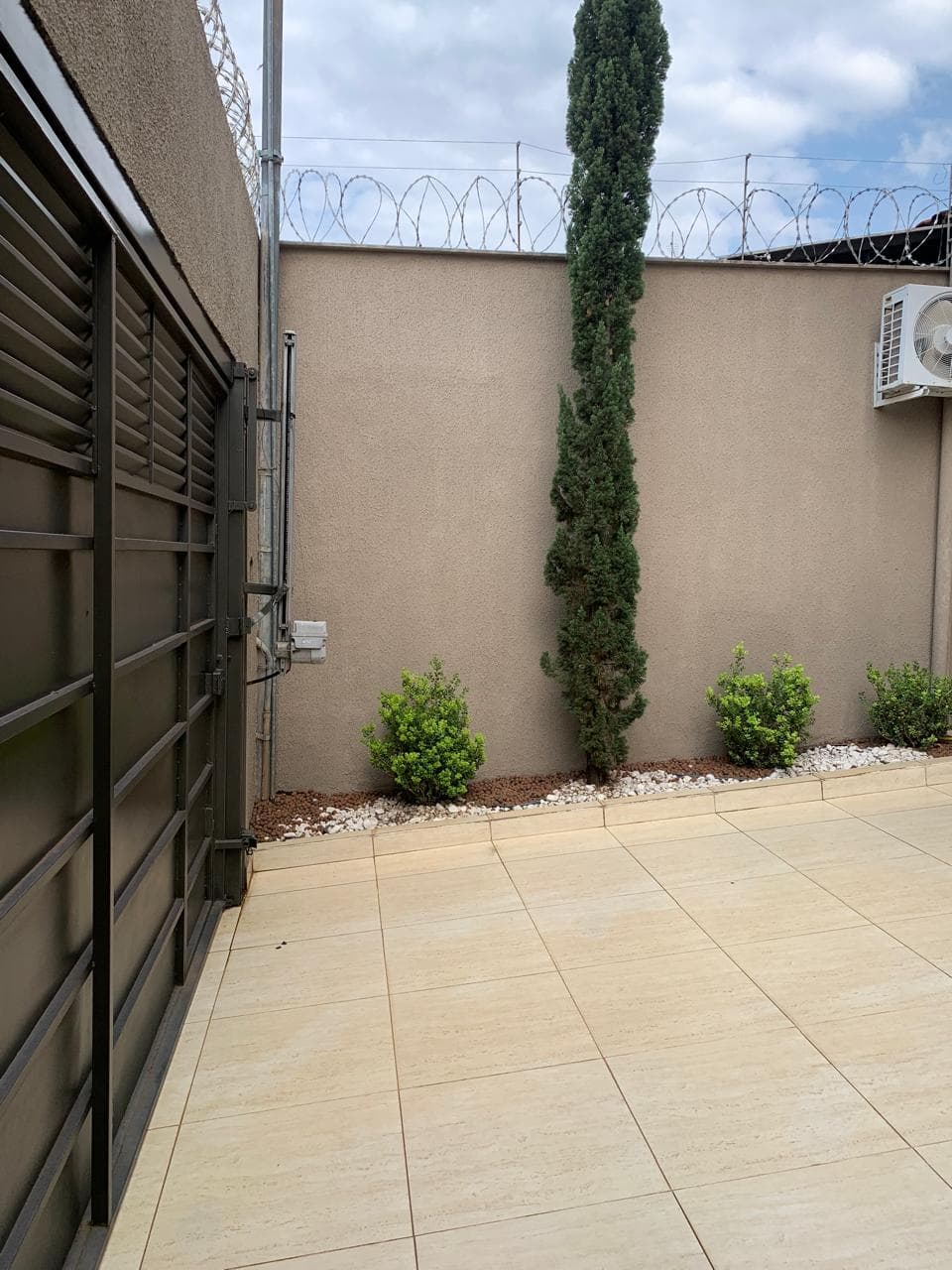 Linda Casa Sobrado de 195 m2 no Jardim Bela Vista