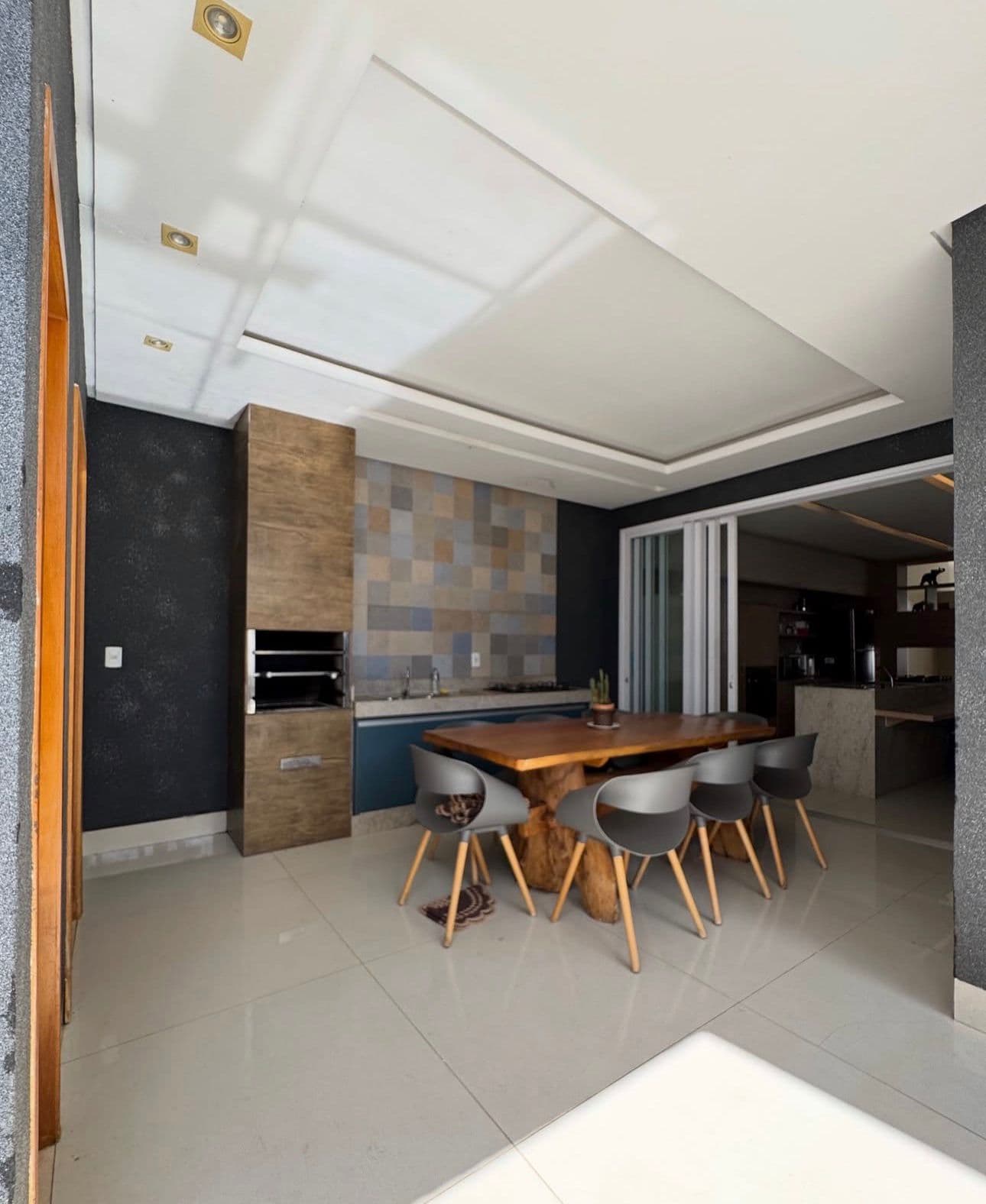 Casa Alto Padrão 3 quartos no Setor três Marias