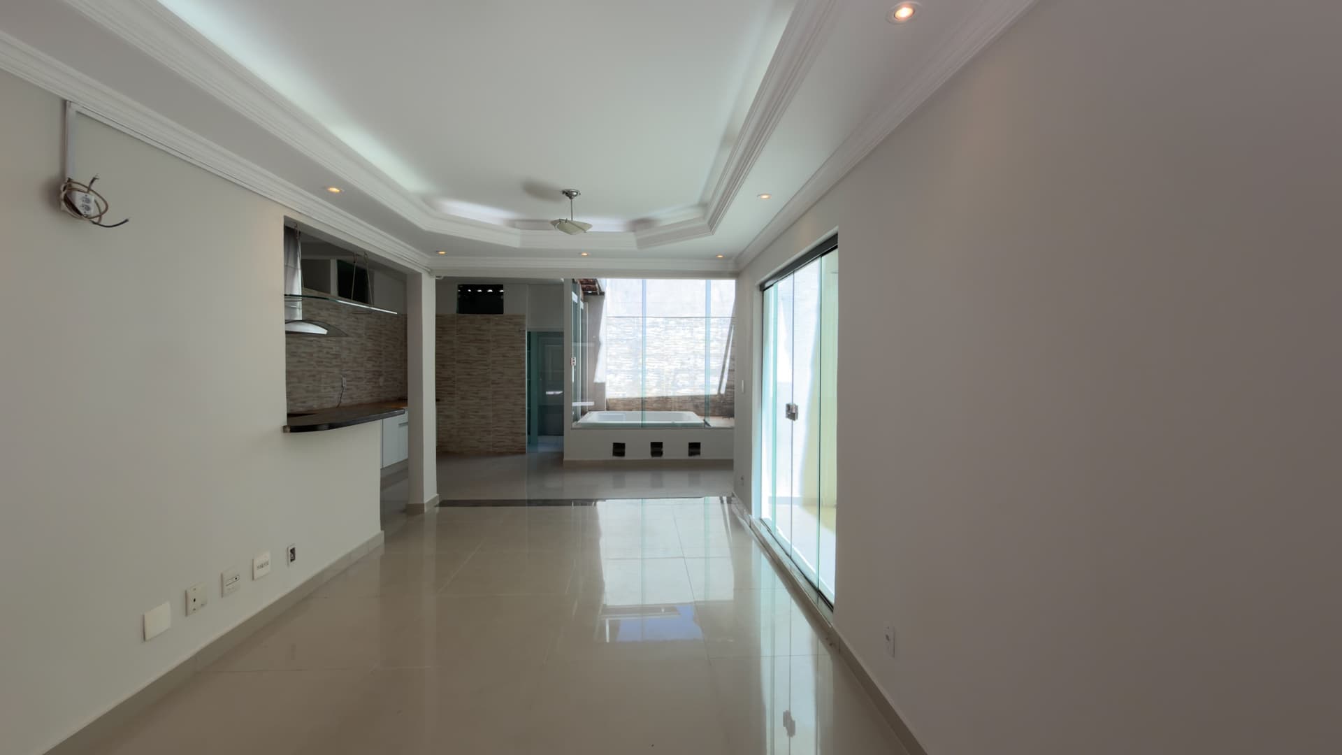 Baixou Sobrado Venda 200m² 3 Quartos c/ Suíte, Próximo ao Flamboyant 2 Vagas, Goiania Goias