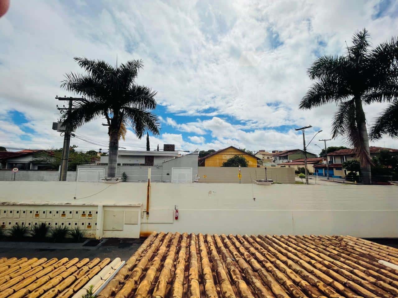 Sobrado em Condomínio Fechado próximo à Avenida T-9
