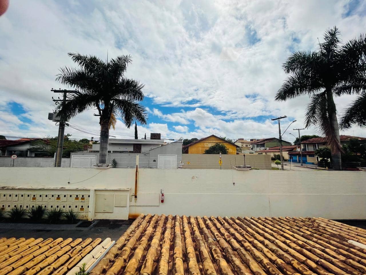 Sobrado em Condomínio Fechado próximo à Avenida T-9