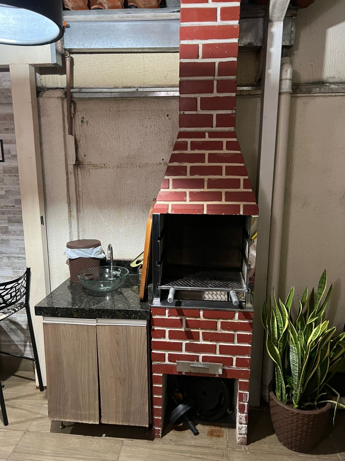 Casa em Condomínio Fechado 2 Quartos uma suite, Área Gourmet Lazer Completo fogão