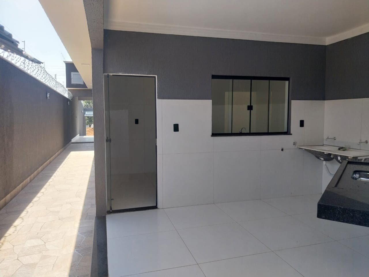 Oportunidade! Casa Moderna com 2 Quartos e 2 Vagas de Garagem Res Buriti sereno