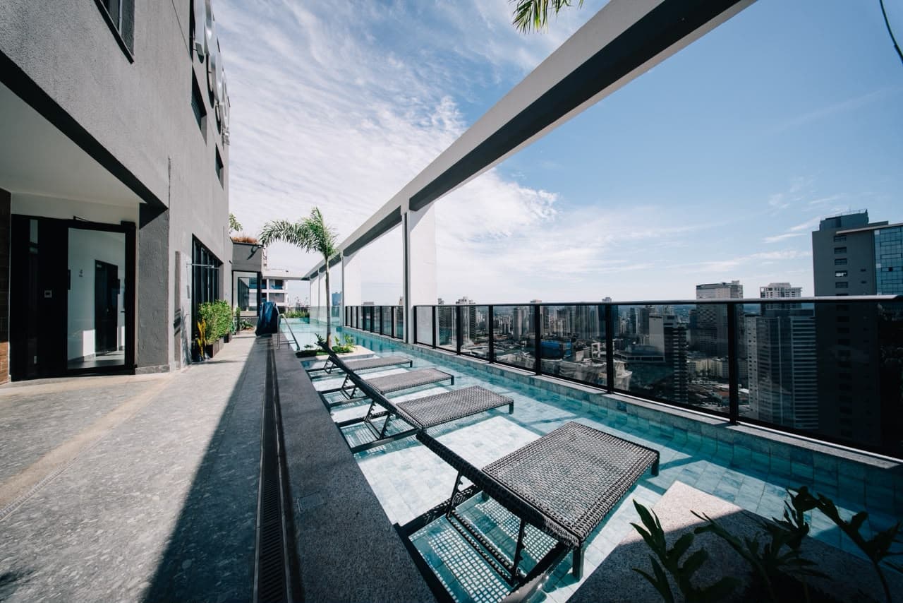 GYRO ROOFTOP | APARTAMENTO MOBILIADO À VENDA SETOR MARISTA