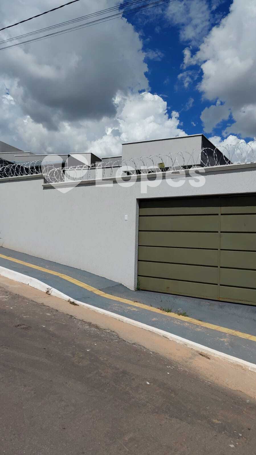 Casa 2 Quartos à Venda no Residencial Tuzimoto –Próxima ao Supermercado Mendanha