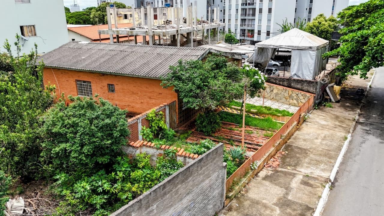 LOTE ST LESTE UNIVERSITÁRIO COM CASA 2 QUARTOS