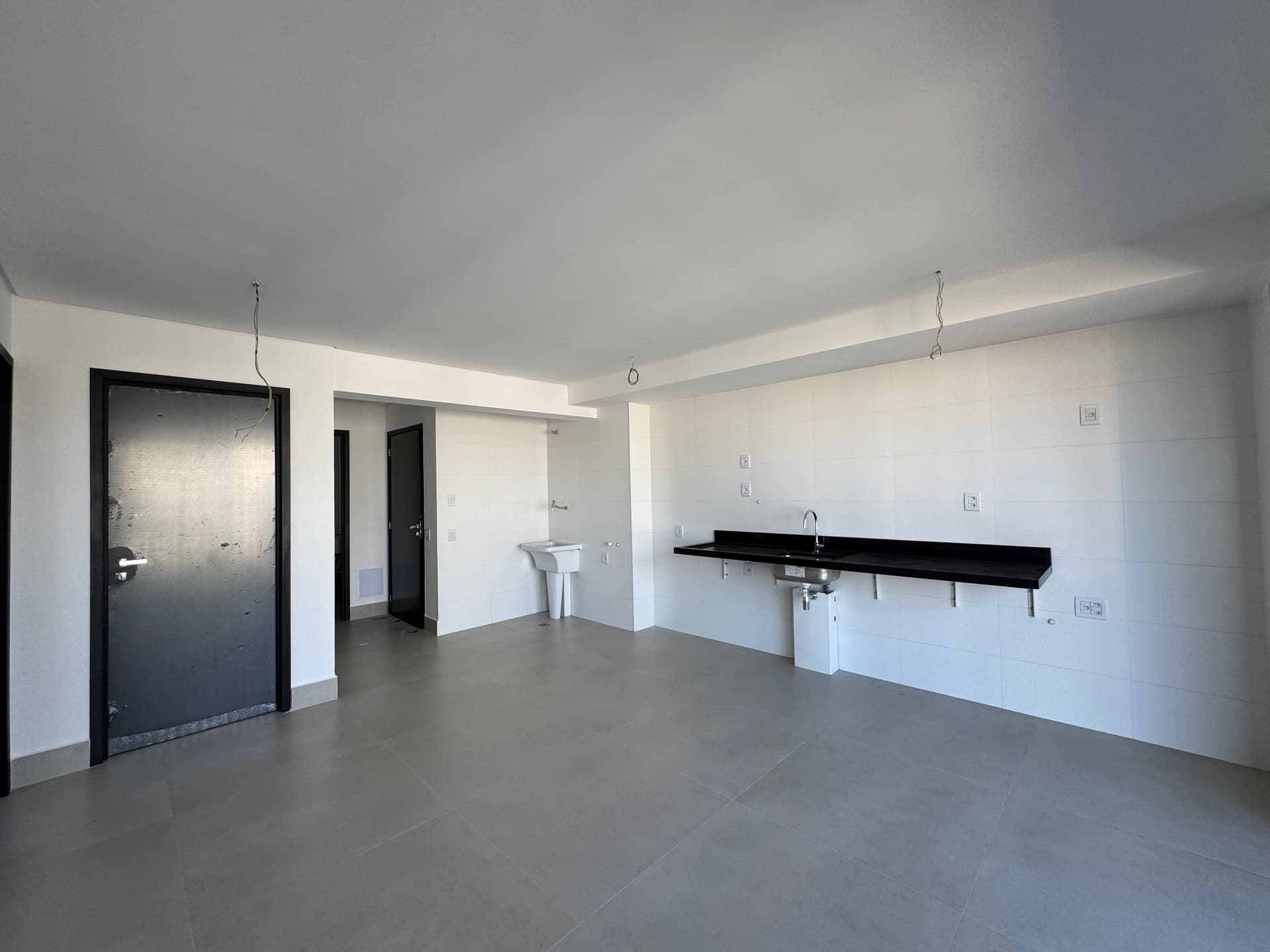City Hub, com 2 suítes plenas, com mais 30 metros de terraço e Hidromassagem!