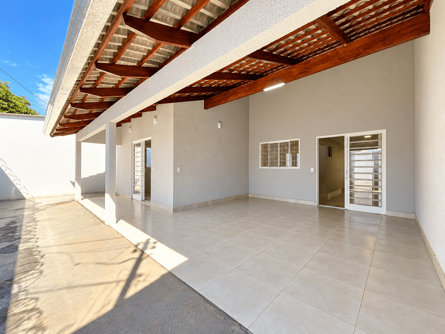 Casa Venda Parque Atheneu 260 m² 3 Quartos uma suíte, Sala, Area serviço, cozinha com armários- Goiania