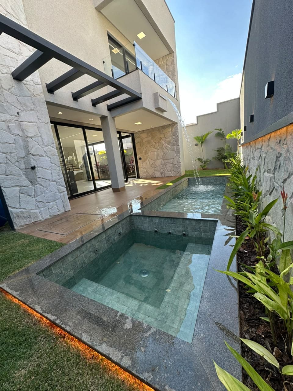 SOBRADO JARDINS CAPRI