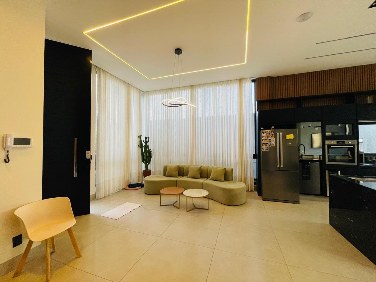 Sobrado de Alto Padrão 4 Quartos 229m² Vila Sul – Aparecida de Goiâni