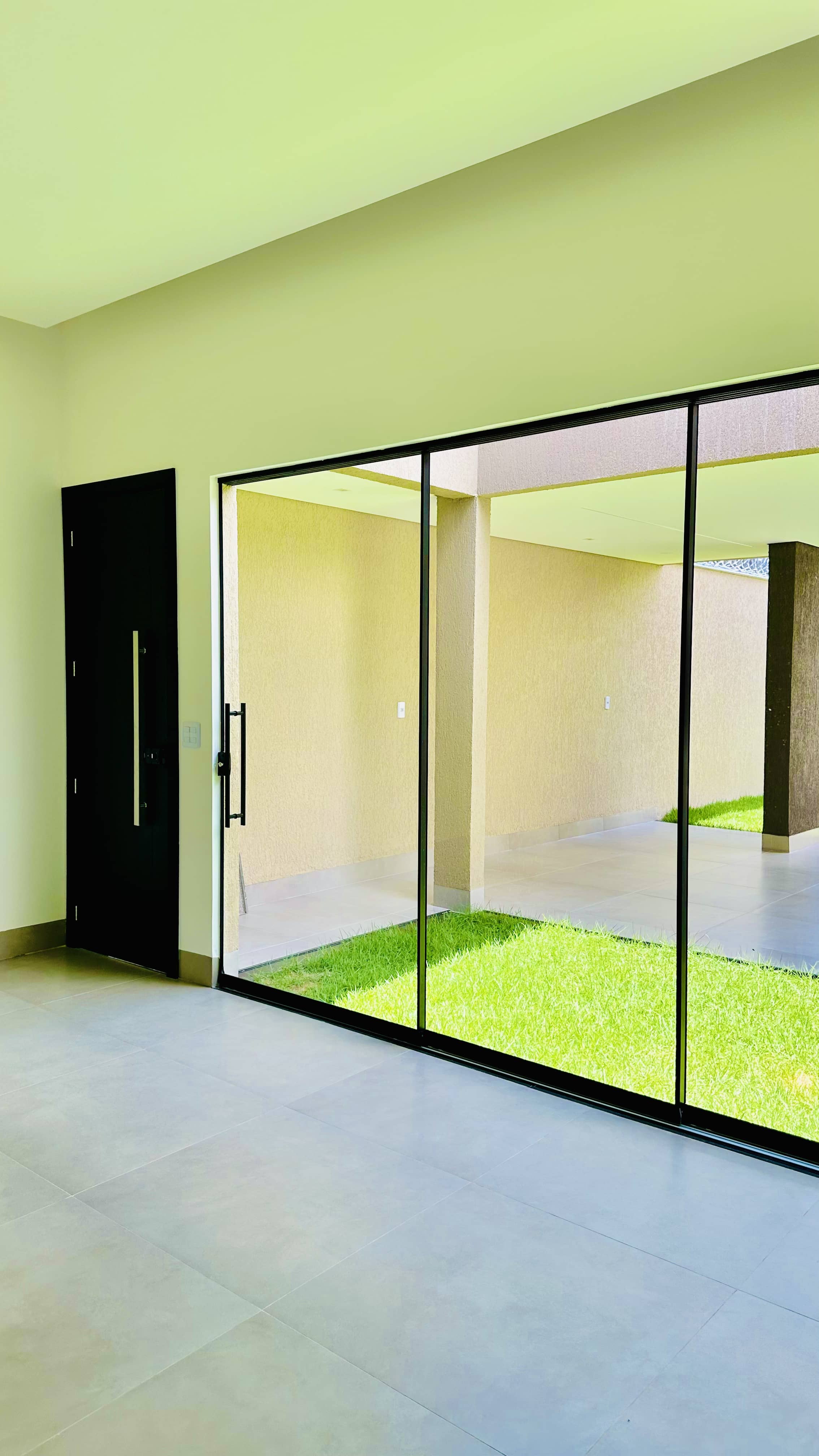 Casa Térrea Nova no Jardim Maria Inês 3 Quartos uma suite, segurança ja instalada, Área Gourmet 145m²