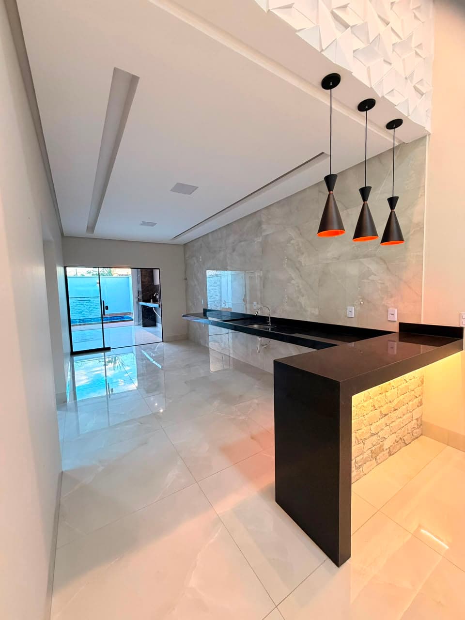 Casa Nova de Alto Padrão com 3 Suítes – Parque Industrial João Braz
