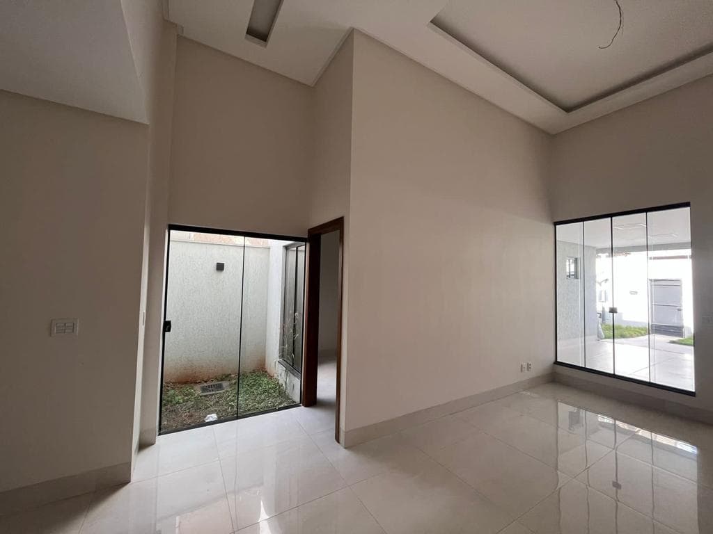 Casa de alto padrão com 3 suítes, lazer com churrasqueira e 4 vagas no Jardim Atlântico - Lote 17