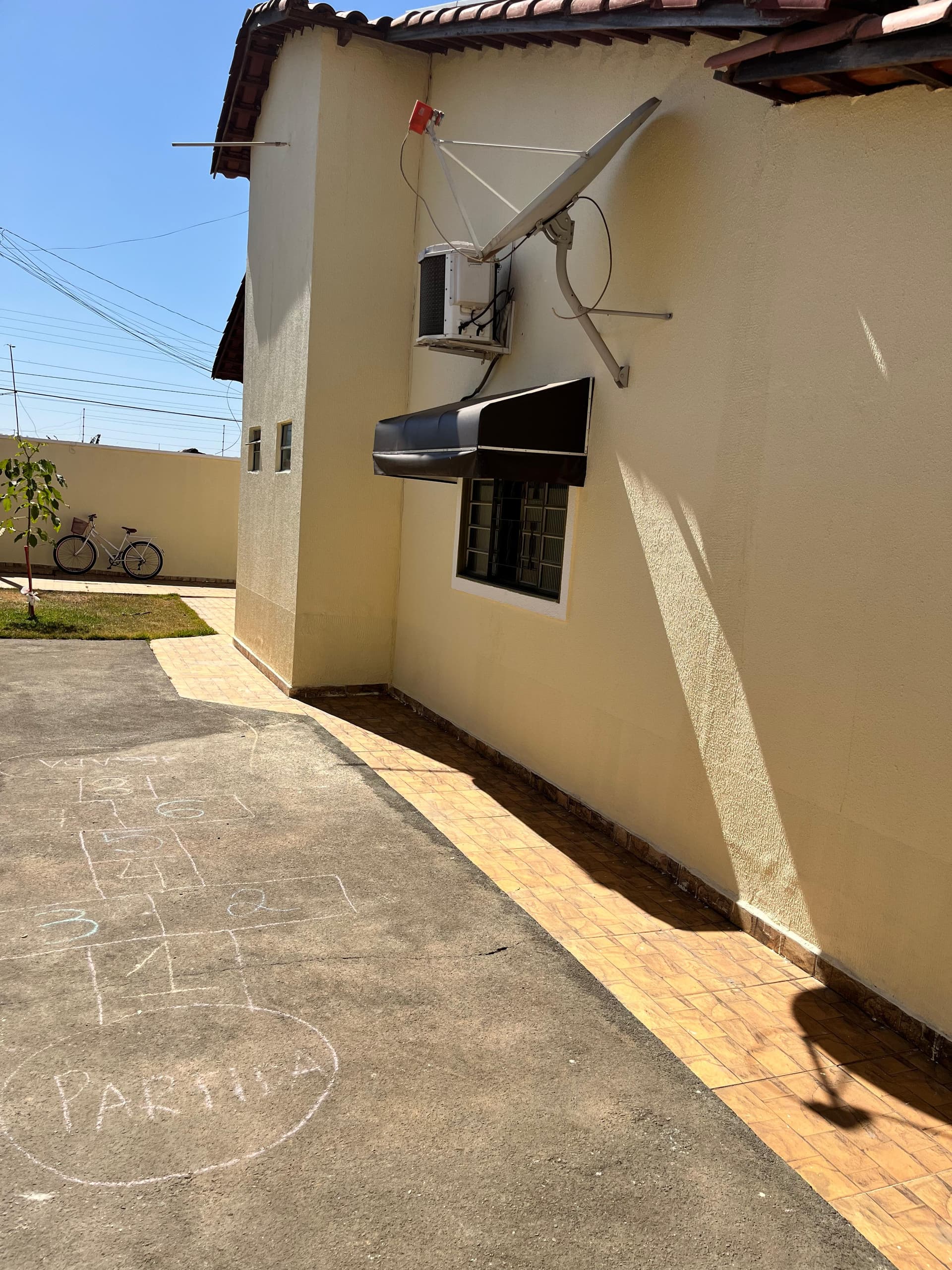 CASA EM TRINDADE