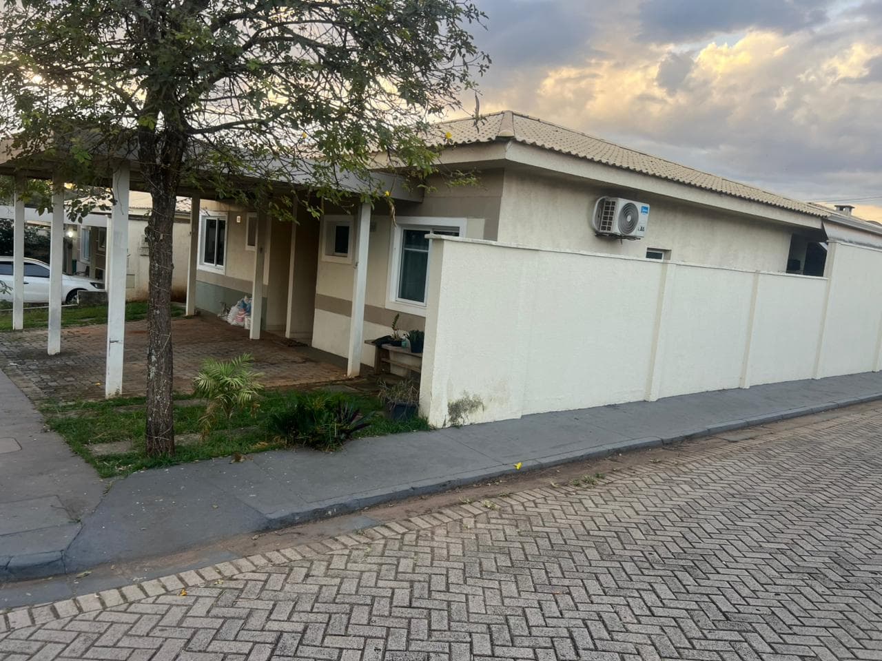 Casa em Condomínio Fechado 2 Quartos uma suite, Área Gourmet Lazer Completo fogão