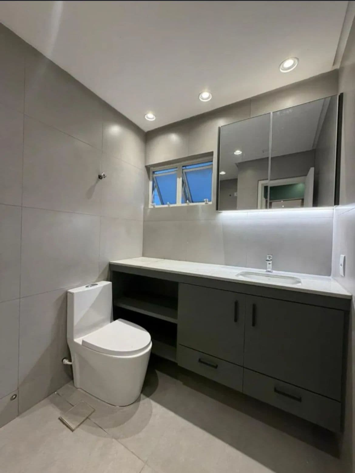 APARTAMENTO ALTO PADRÃO REFORMADO