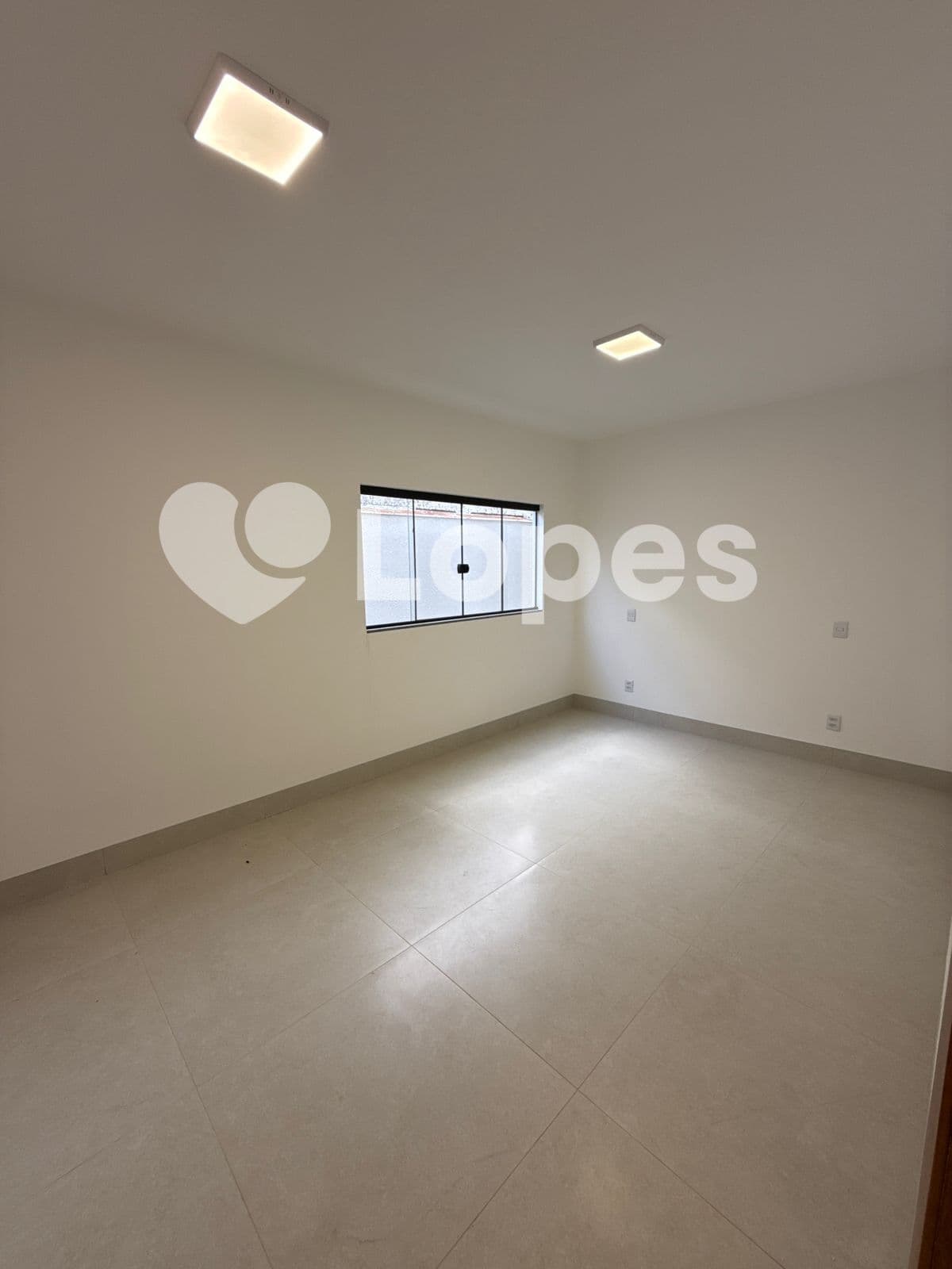 Casa 3 Quartos à Venda no Jardim Helvécia – Próxima ao Buriti Shopping
