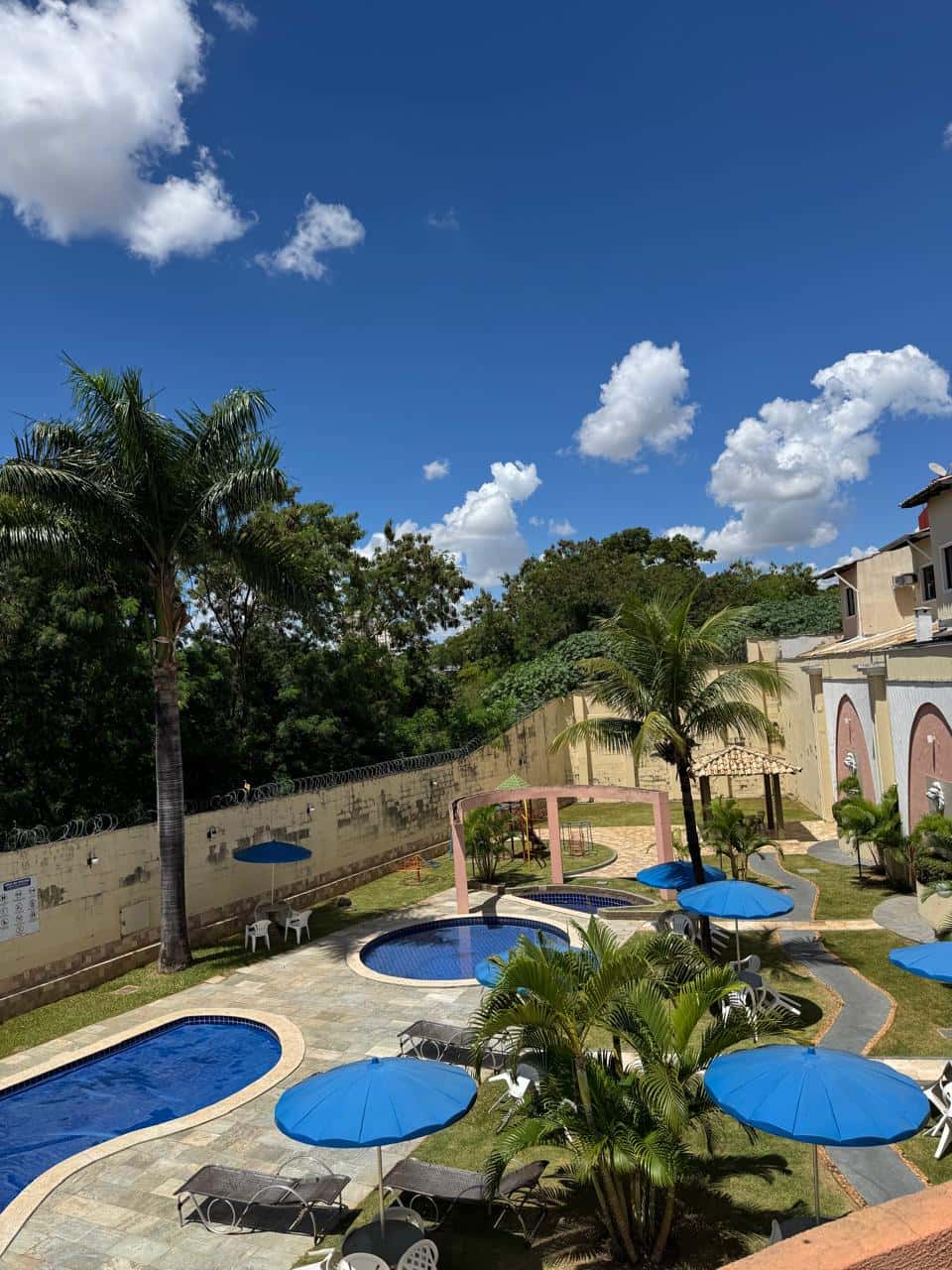 Sobrado à Venda no Jardim Planalto, 3 Quartos uma suite, lazer completo Excelente Localização