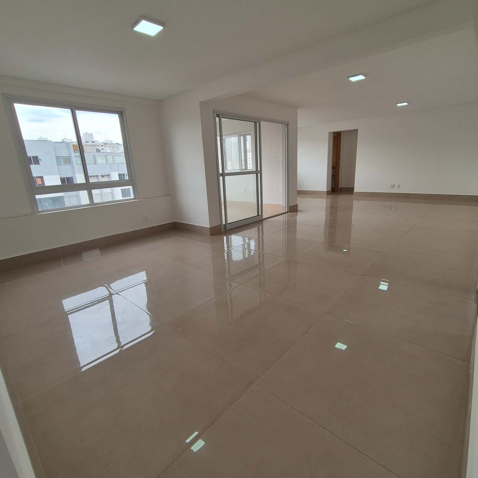 Apartamento 3 suítes plenas 155M andar alto, 3vagas e escaninho R$ 1.250.000