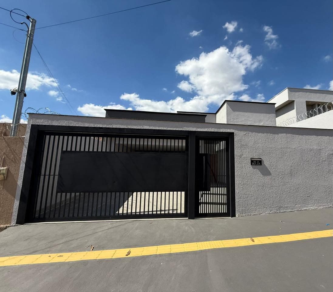 Fonte das Esmeraldas Casa R$ 800.000 | 3 Suítes | 230 m² | Goiânia