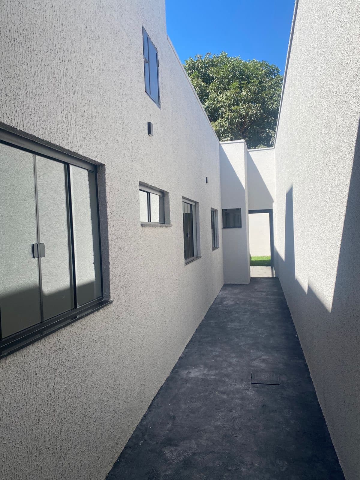 Casa no Jardim Itaipu pronta pra morar 3 quartos Sendo uma suíte