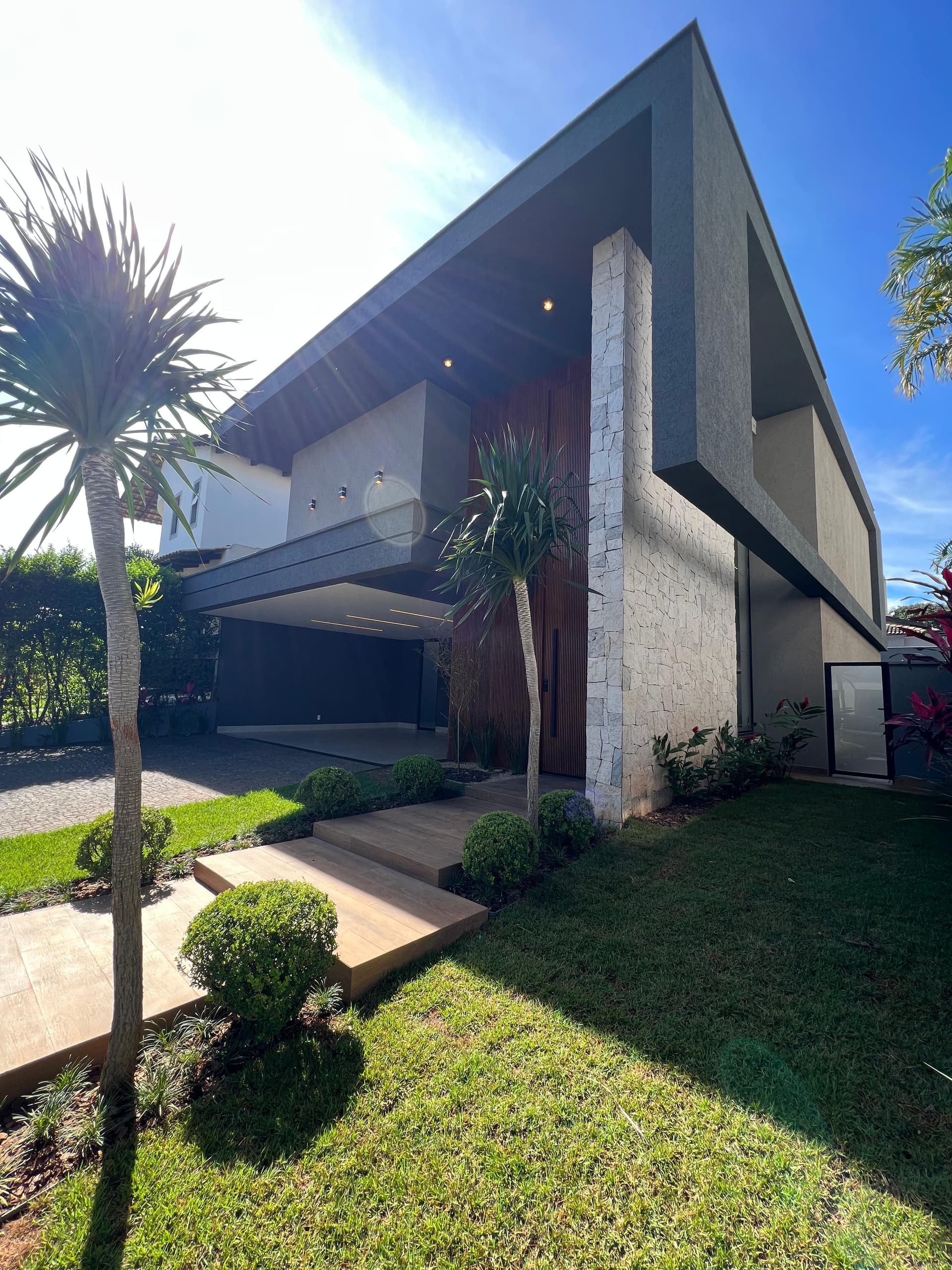 Sobrado Jardins Madri