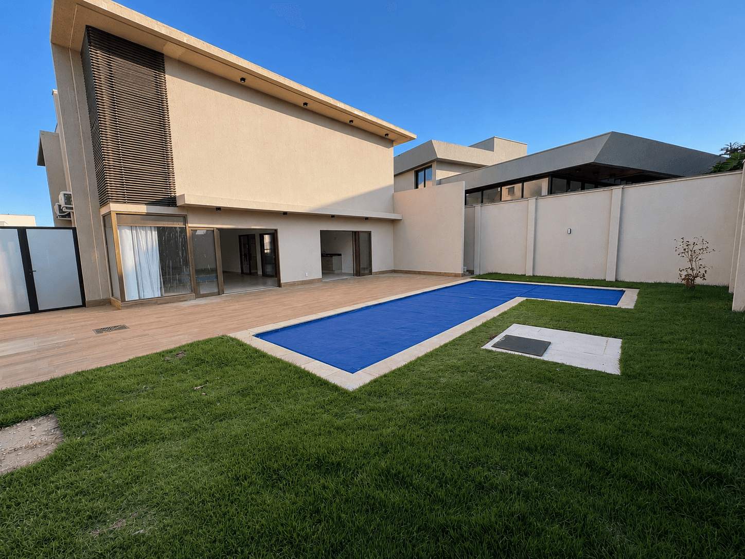 Sobrado Alto Padrão à Venda Portal do Sol Garden 4 Suítes 351 m² Luxuoso Sobrado no Portal do Sol Garden 580 m² de Terreno Goiania