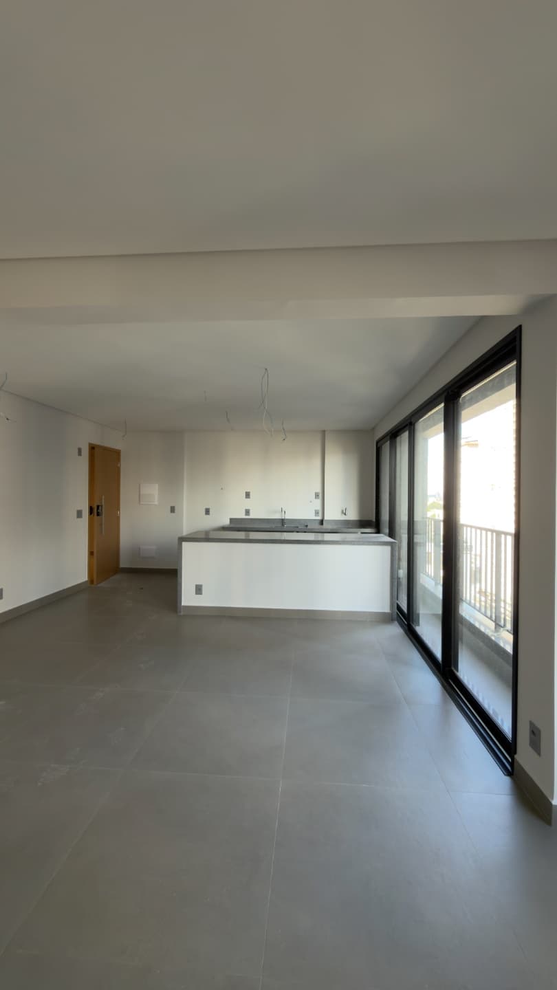 Apartamento 1 Suíte à Venda no Setor Oeste Oportunidade Andar Alto R$ 530 Mil 41,6 m² 1 Suíte, 1 Vaga