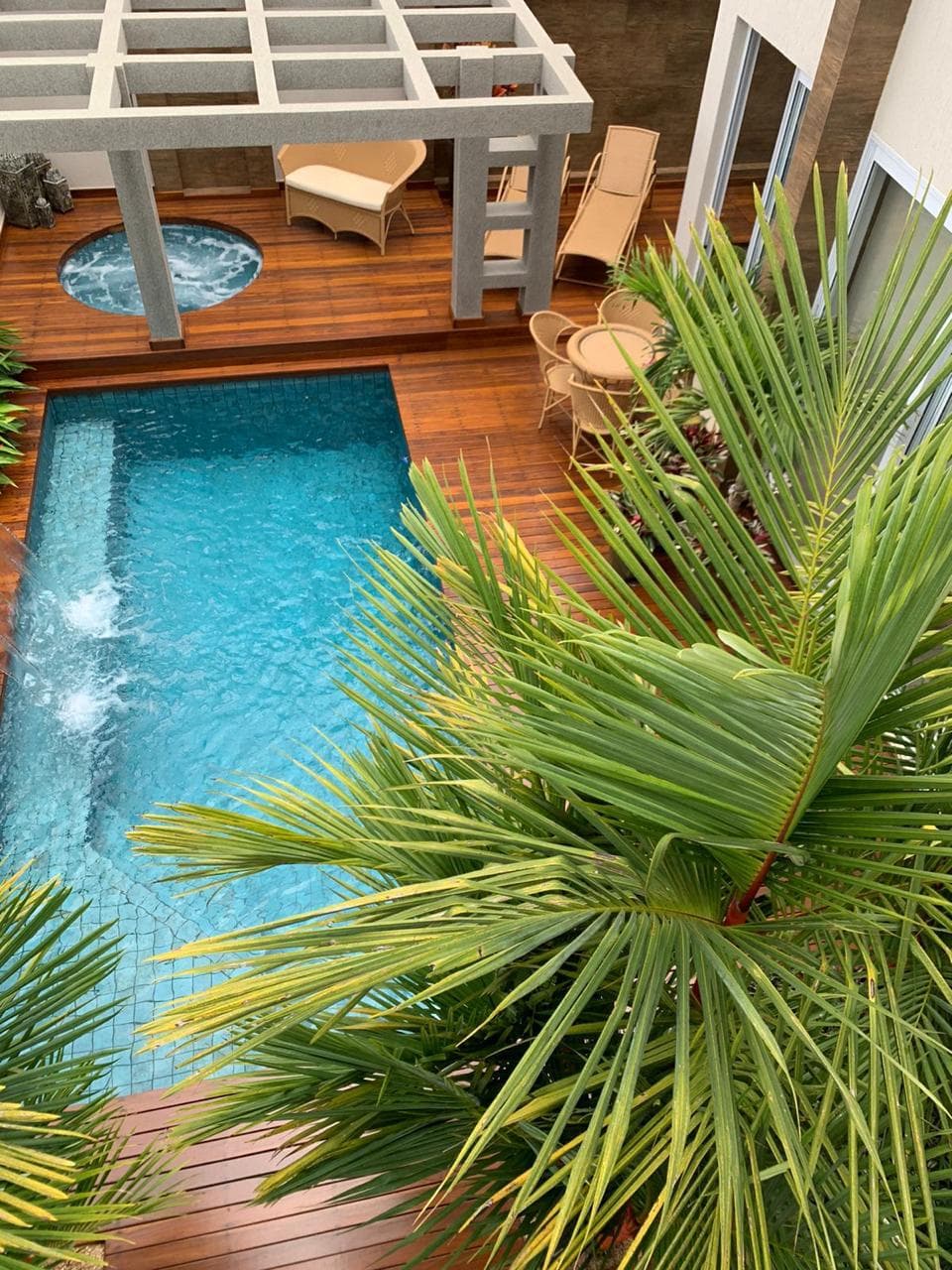 Belas Artes | Casa Alto Padrão Mobiliada • 4 Suítes • Piscina Aquecida • Porteira Fechada