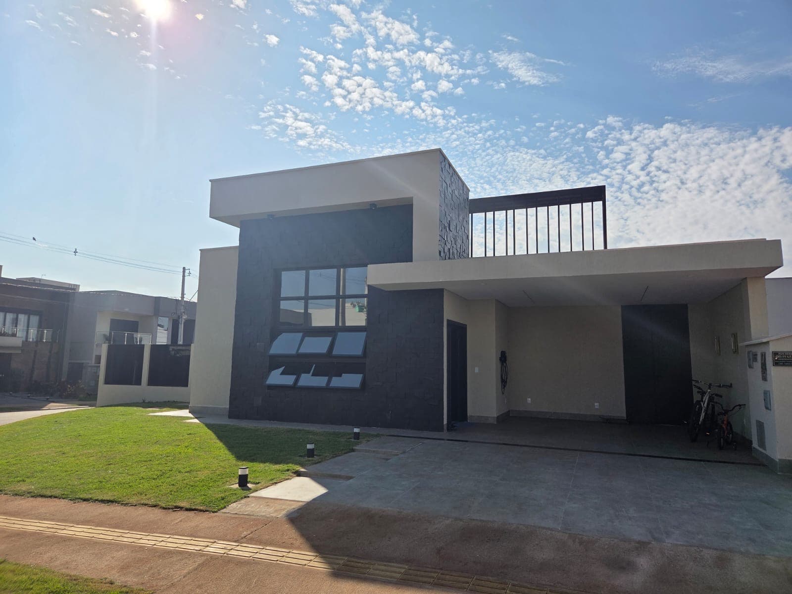 Casa térrea de alto padrão no Villagio Toscana – Goiânia/GO