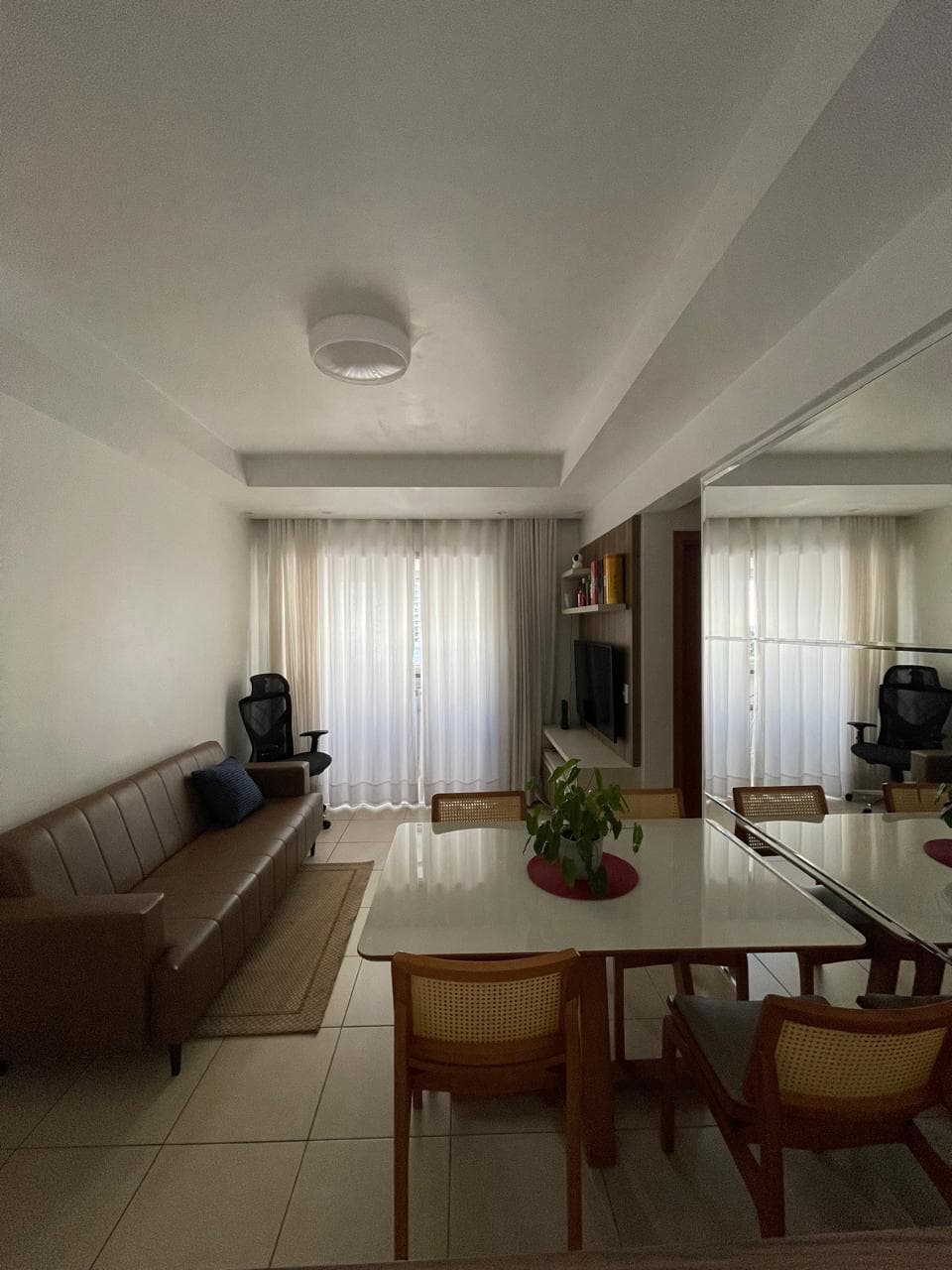 Apartamento 2Q com Suíte Mobiliado