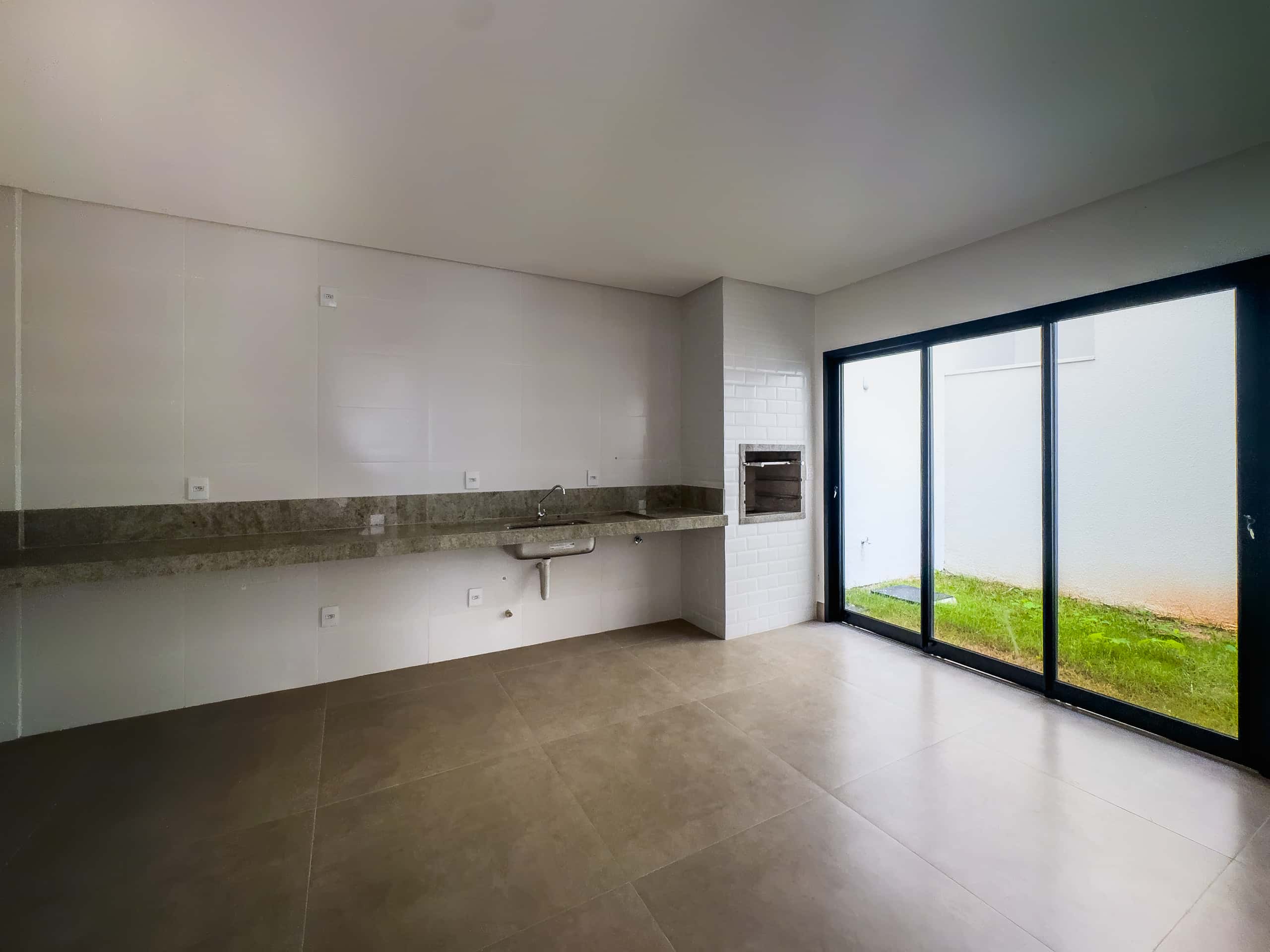 Sobrado em Condomínio Fechado - Novo e Nunca Habitado - Jardim Atlântico