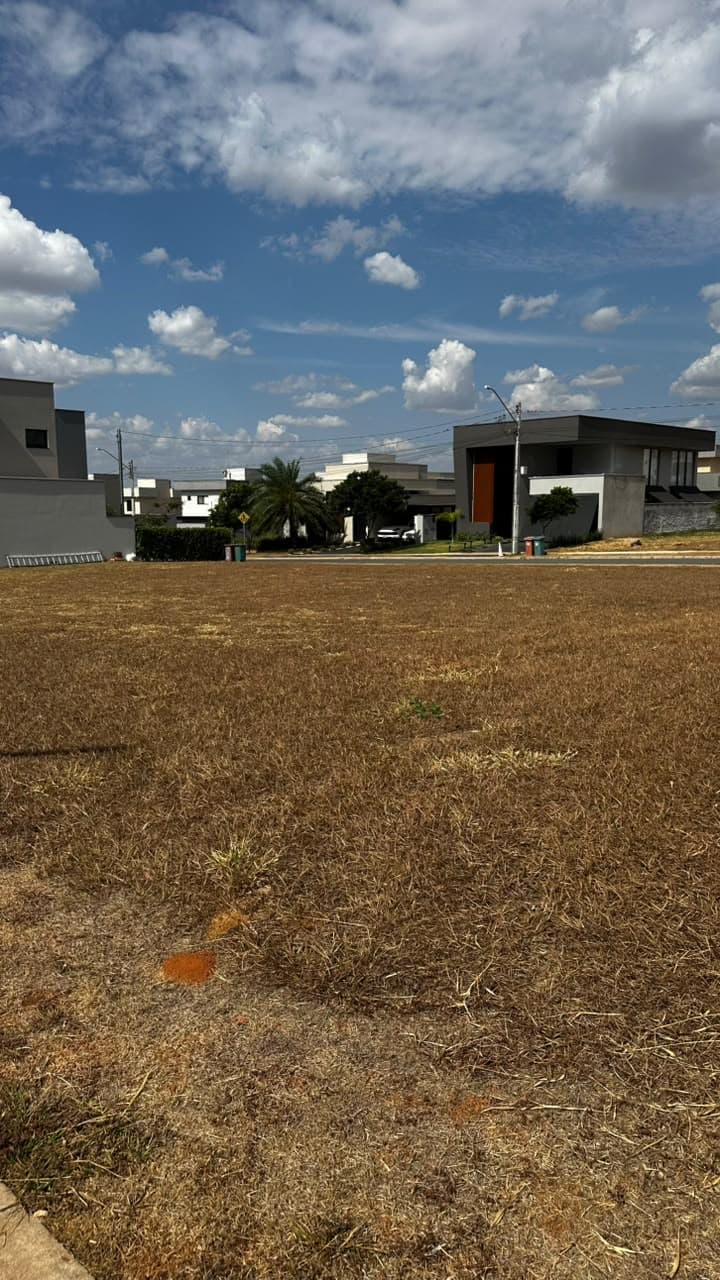 LOTE À VENDA | PARQVILLE PINHEIROS – APARECIDA DE GOIÂNIA