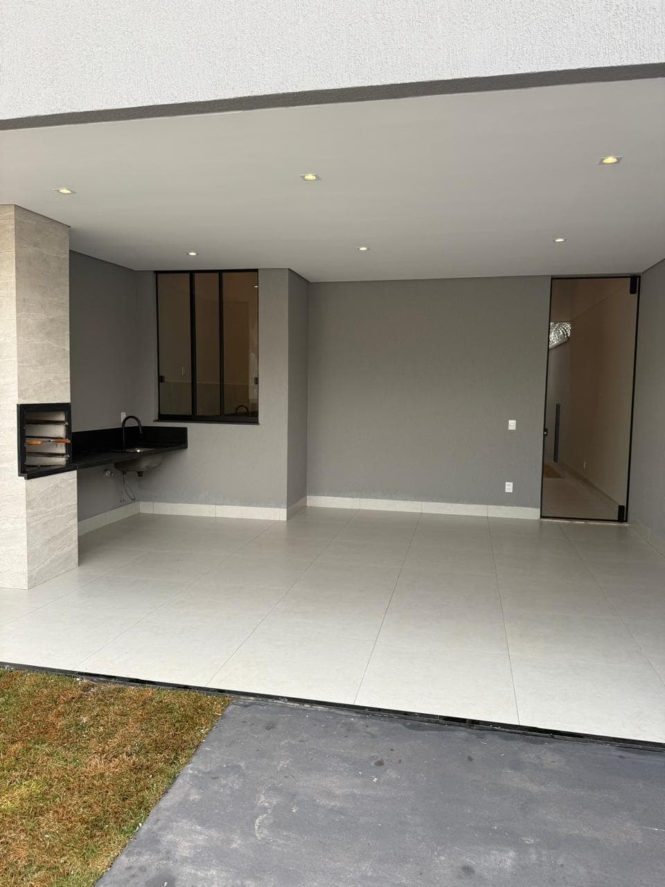 CASA À VENDA - JARDIM HELVÉCIA 3Q LOTE COM 185m²