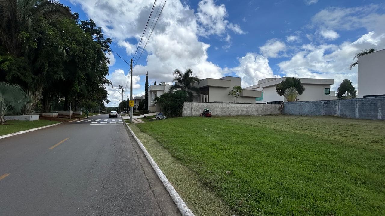 Lote em Condomínio Fechado - Condomínio do Lago - 601 m2