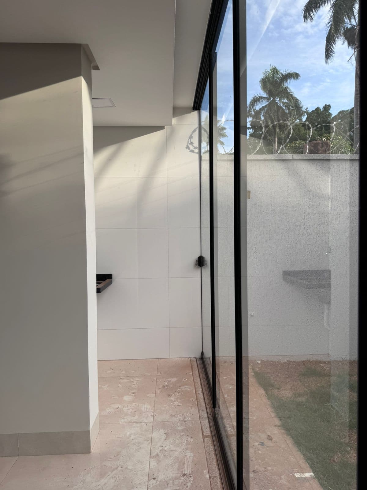 Sobrado Moderno em Condomínio Fechado