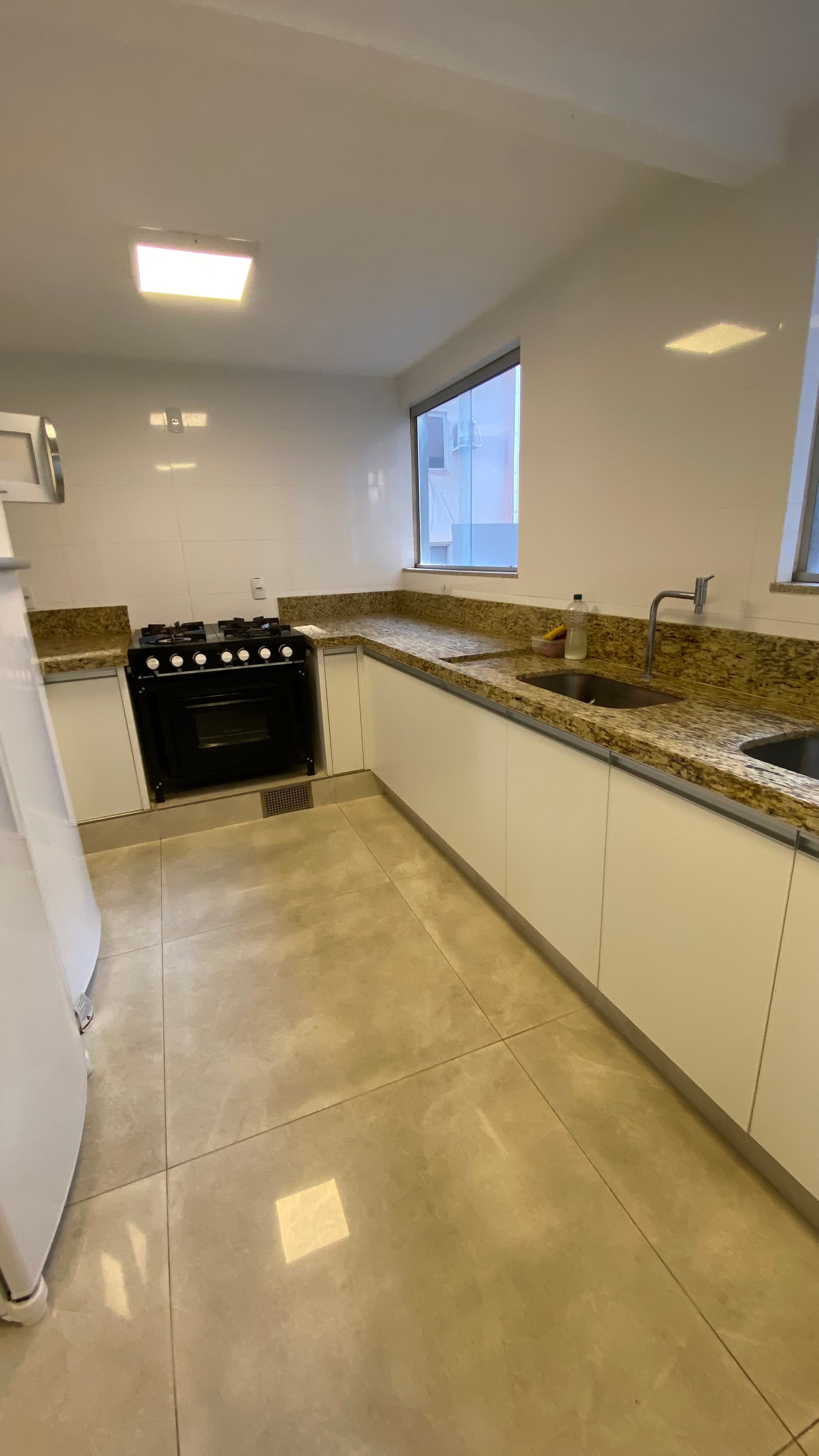 Apartamento 3 Quartos no Setor Bueno — Edifício Húngaro