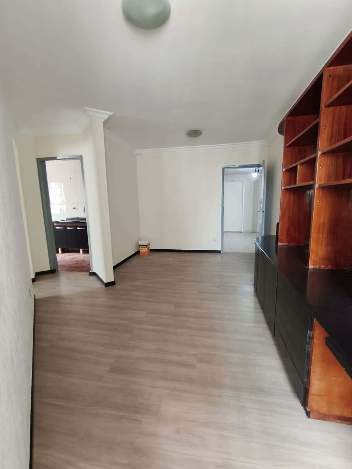 Opção exclusiva no Setor Bueno. Apartamento com SUÍTE, SACADA e LAZER!