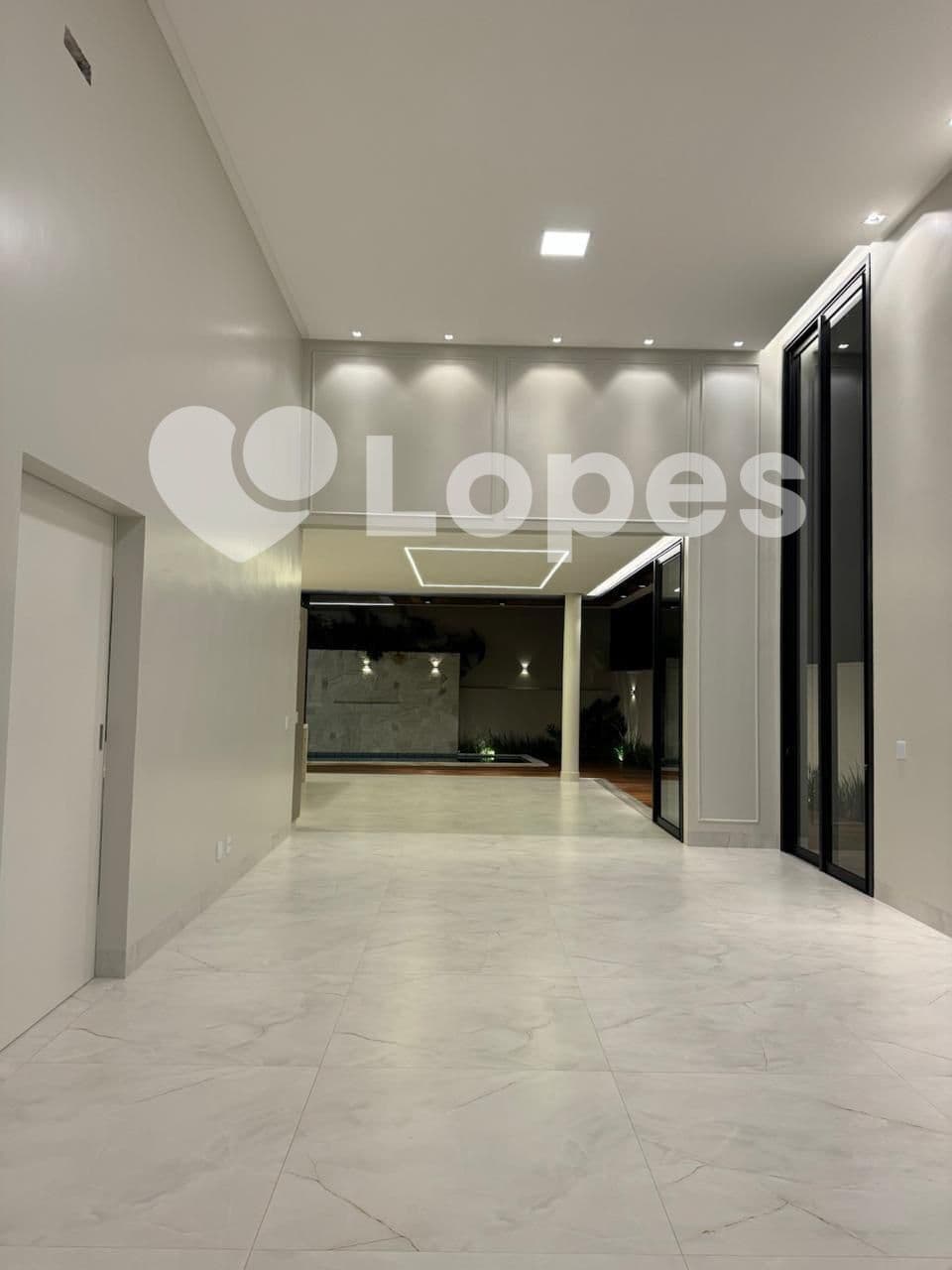 Casa 3 Suítes Plenas no Portal do Sol Garden – Próxima ao Flamboyant Shopping