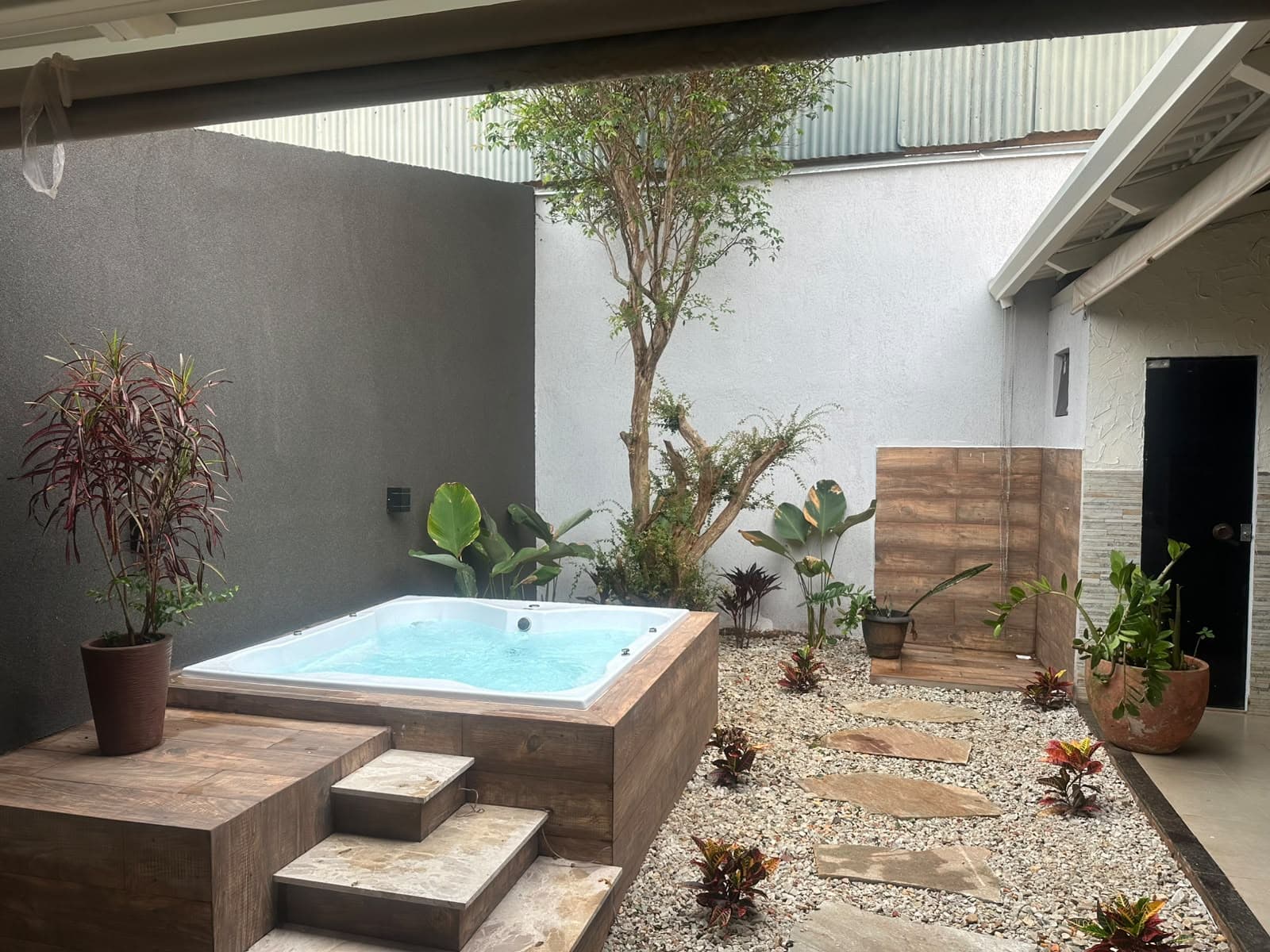CASA À VENDA NO JARDIM HELVÉCIA – APARECIDA DE GOIÂNIA
