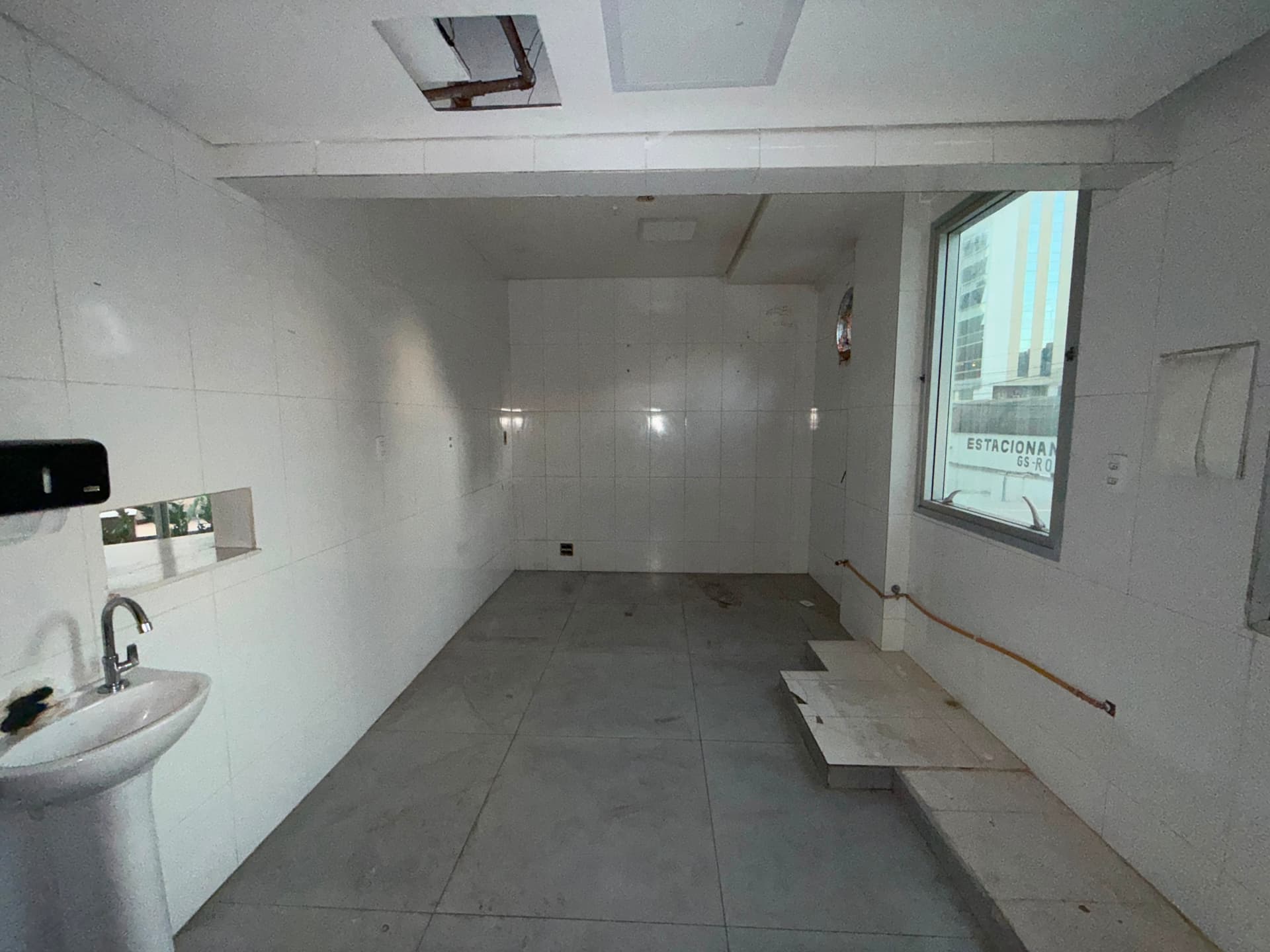 LOJA COMERCIAL TÉRREA NO SETOR OESTE EURO WORKING CONCEPT